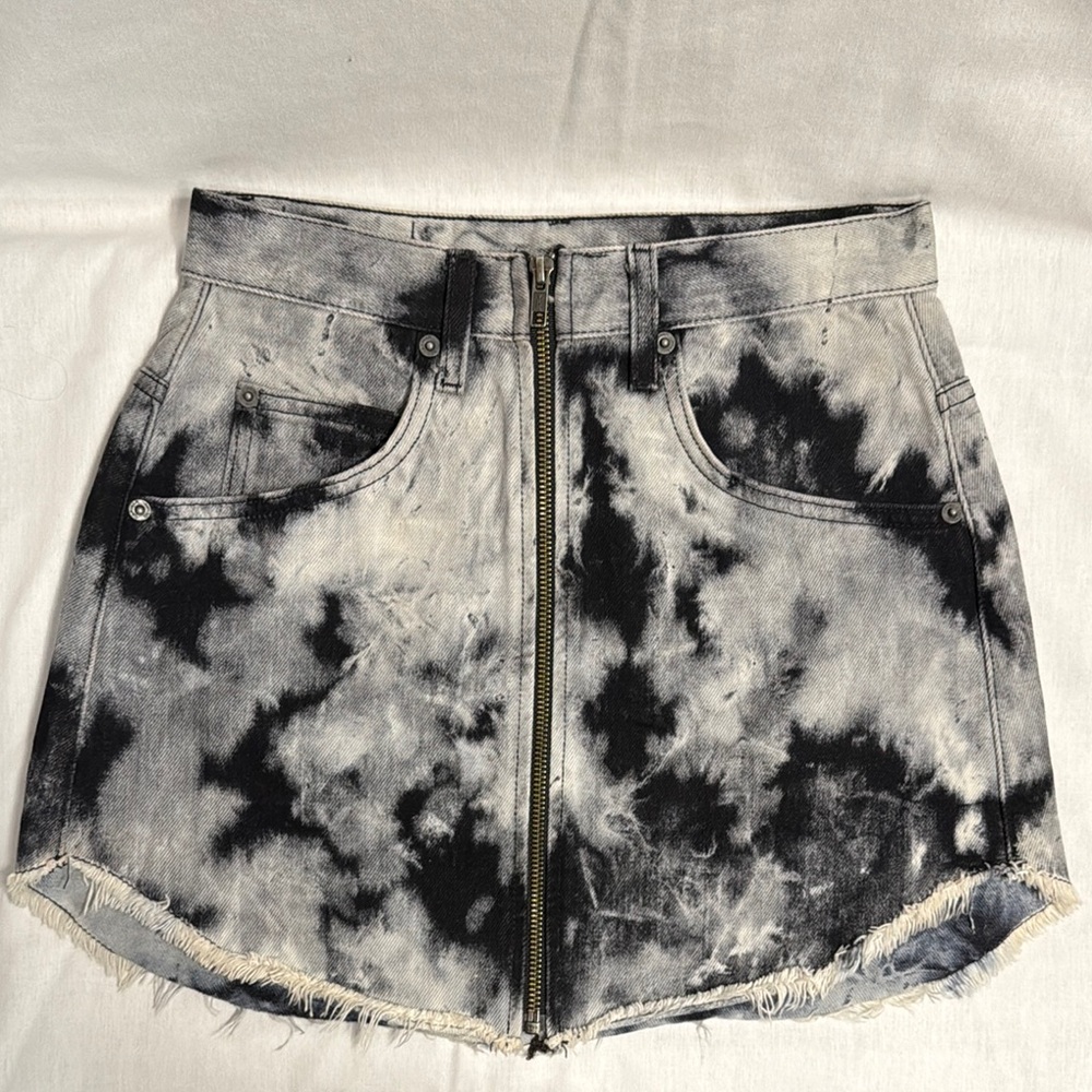 Carmar Black and Gray Tie-Dye Mini Denim Skirt Sz.26